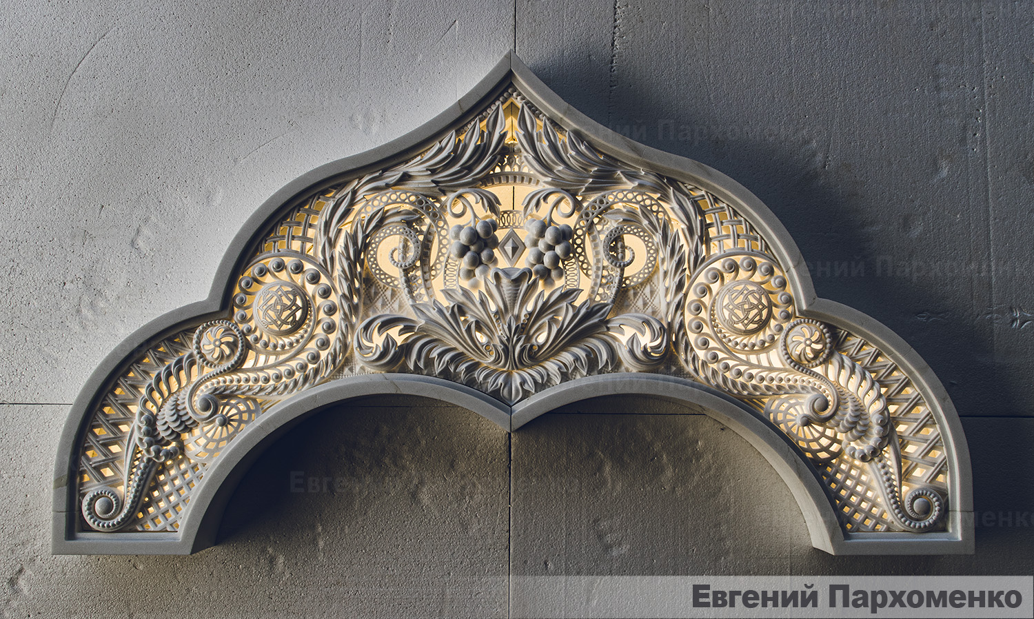 Ажурная резьба по натуральному мрамору с подсветкой