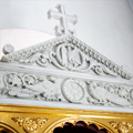 Резной иконостас из мрамора в храме святого великомученика Дмитрия Солунского на Благуше в Москве